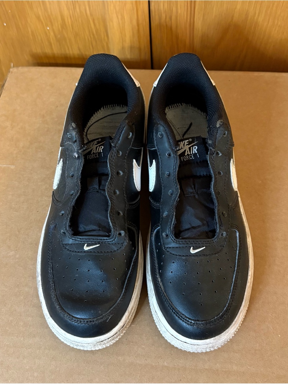 Kids Nike Air Sneakers Black w/ White No Laces 4.5 Y